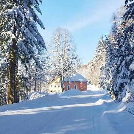 Forsthaus 3*